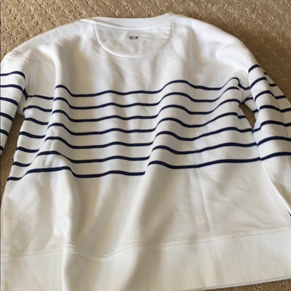 NWT Vineyard Vines sweatshirt - Picture 4 of 5